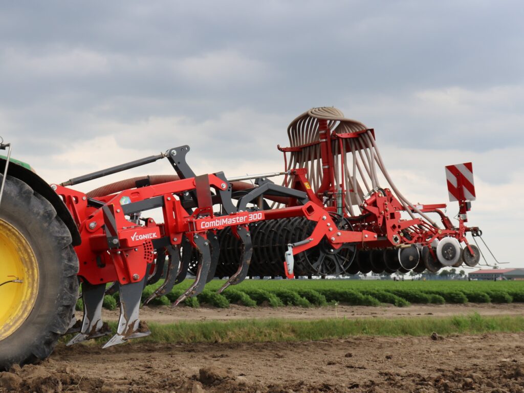 Bodembeluchten een zaaien met de Vegniek CombiMaster